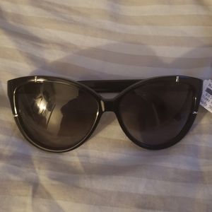 Authentic Chloe shades WITHOUT HARD CASE